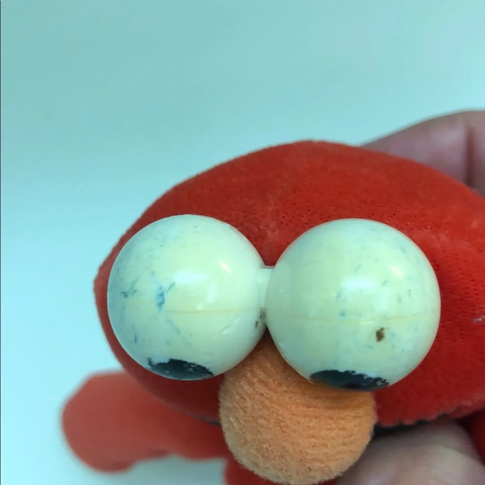 ELMO PLUSH TOY • SESAME STREET • 7” x 6”
